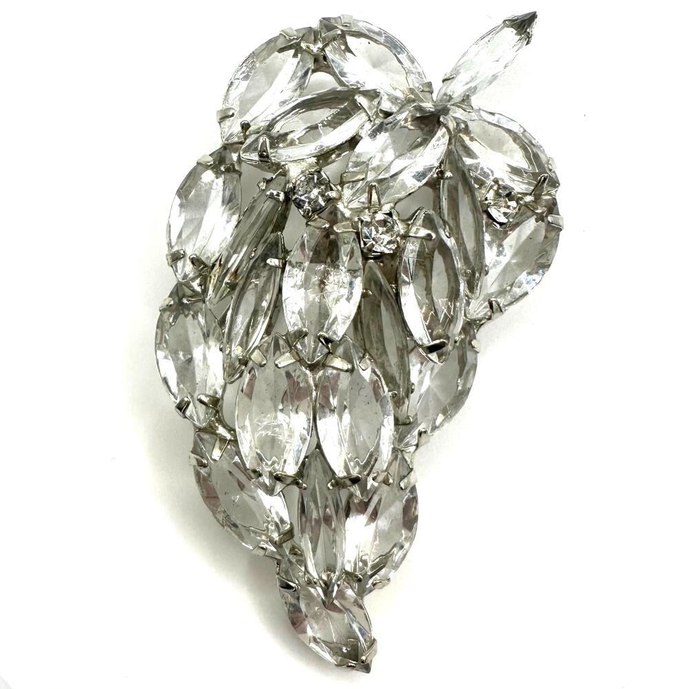 1950s vintage silver tone rhodium plated clear glass rhinestones leaf brooch
